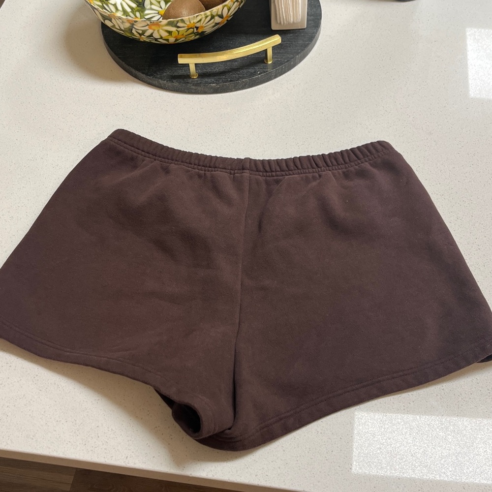 Aritzia Cozy Sweatfleece Perfect Hi-Rise Mini Short - Picture 6 of 6